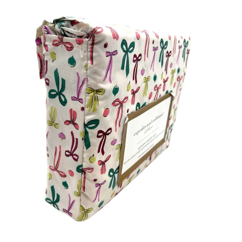 Cupcakes and Cashmere Queen Sheet Set with Bow Print